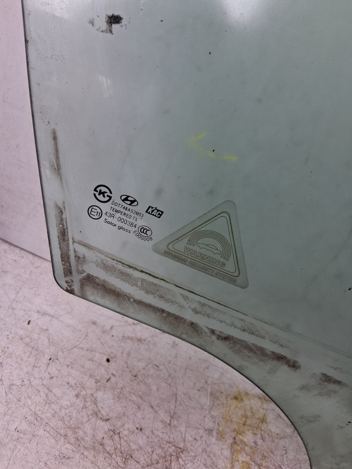 2012 HYUNDAI I40 OSF DRIVER SIDE FRONT RIGHT WINDOW GLASS 43R000384