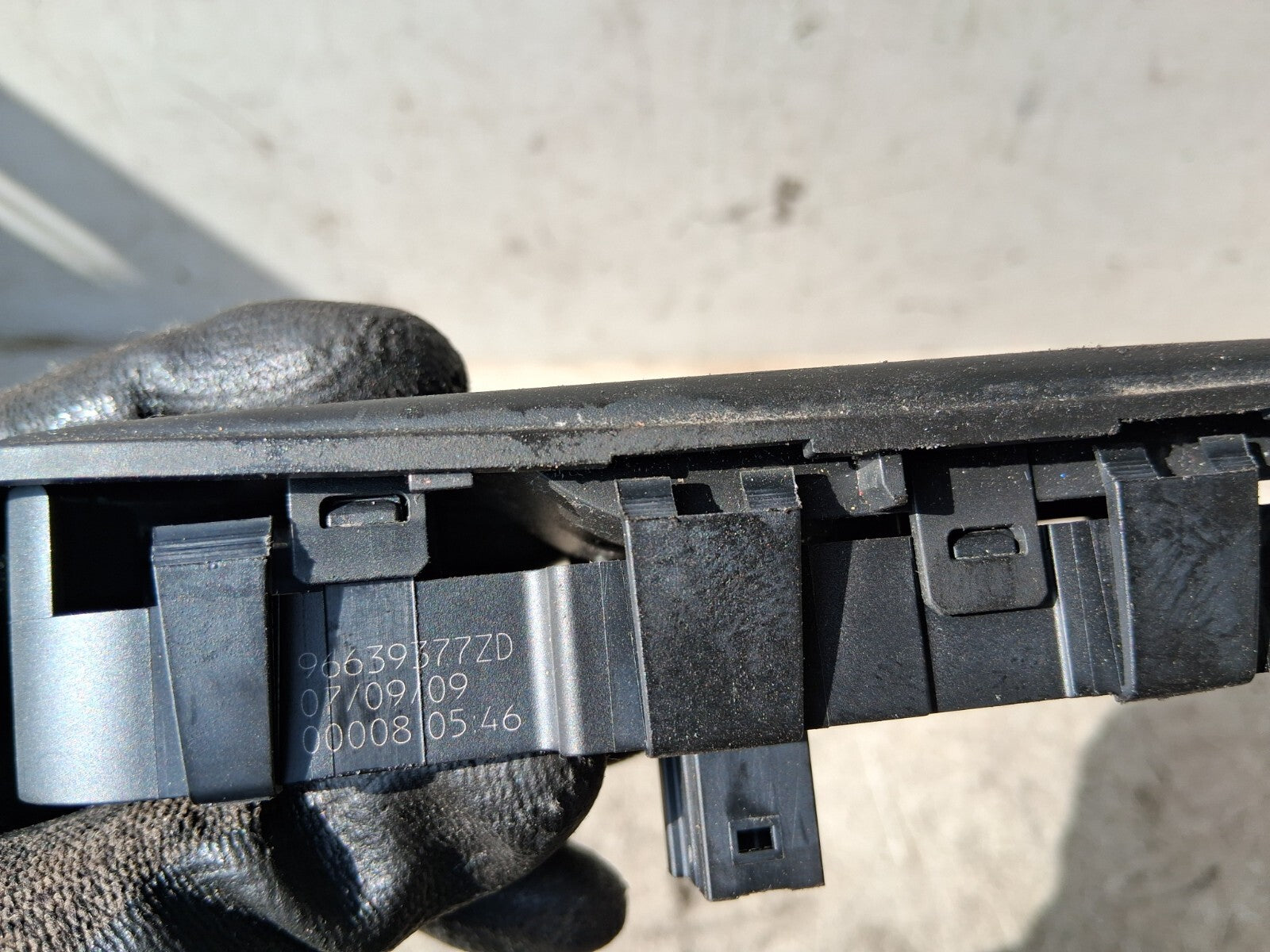 2009 CITROEN C4 GRAND PICASSO NSF PASSENGER SIDE FRONT WINDOW SWITCH 96639377ZD