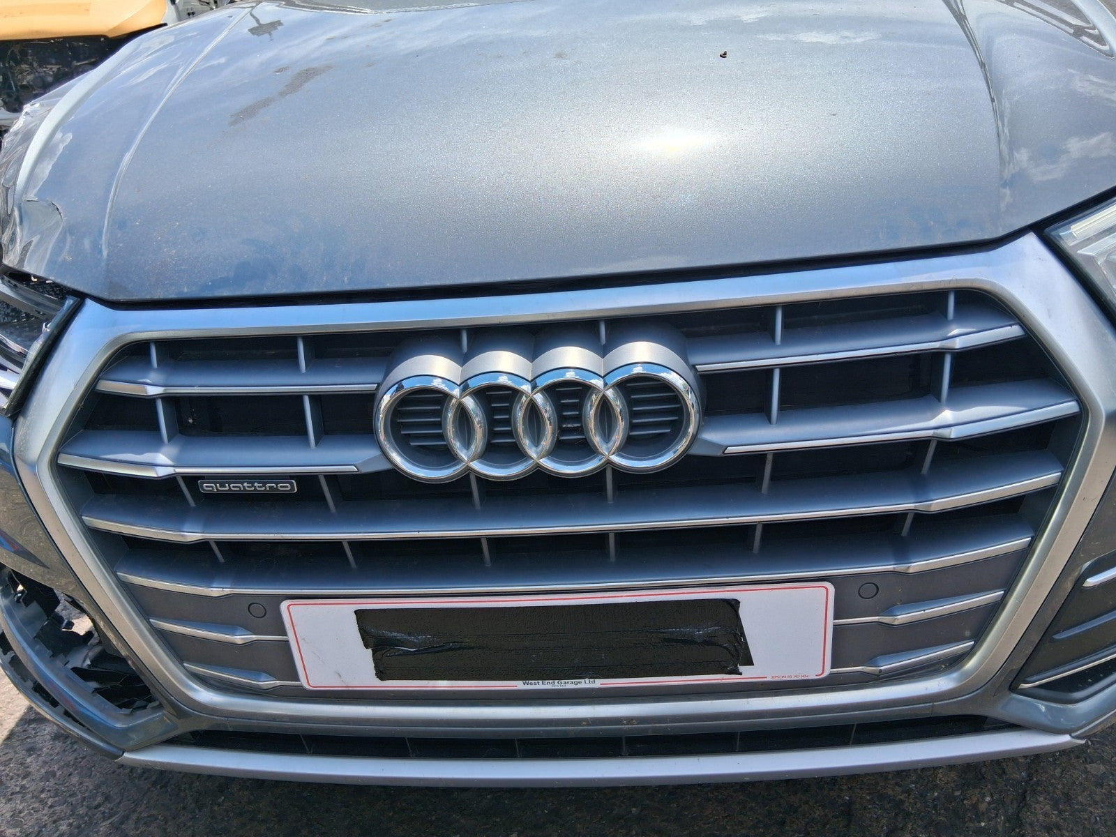 2019 AUDI Q5 FY FRONT BUMPER CENTER GRILL WITHOUT PDC SENSOR
