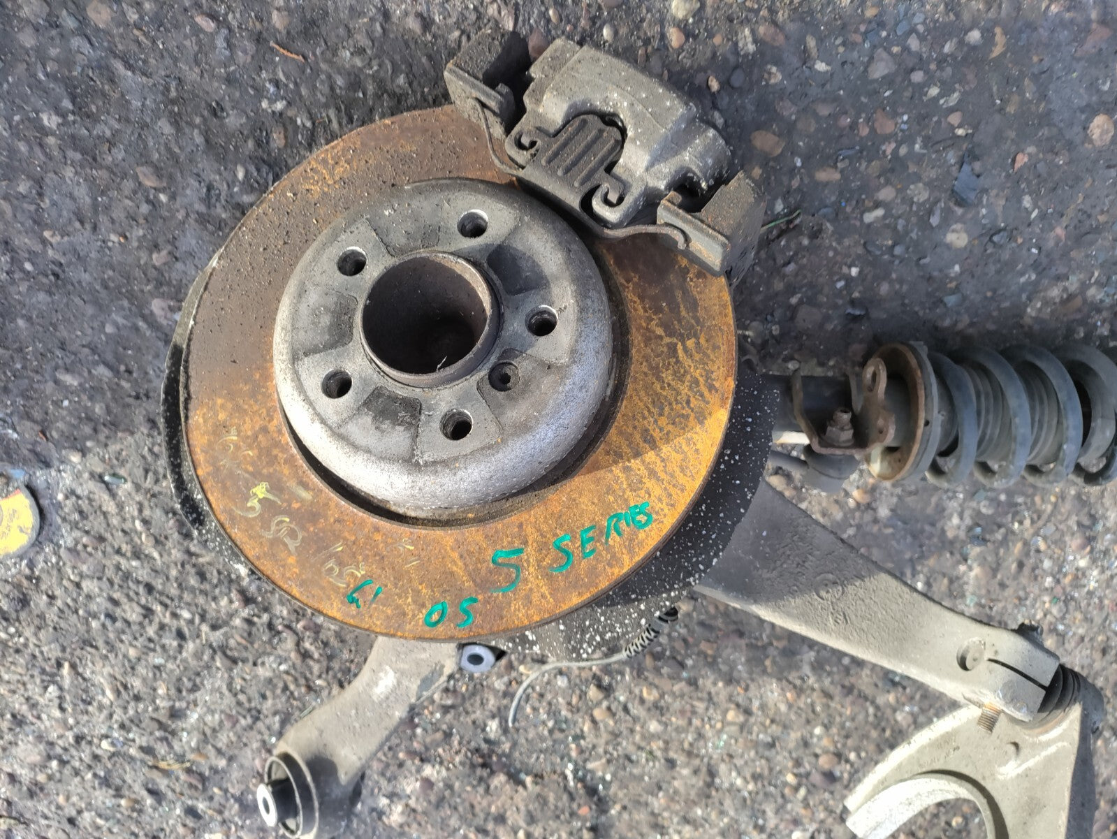 2012 BMW 5 SERIES F10 2.0 DIESEL OSF DRIVER FRONT HUB LEG SHOCK SPRING