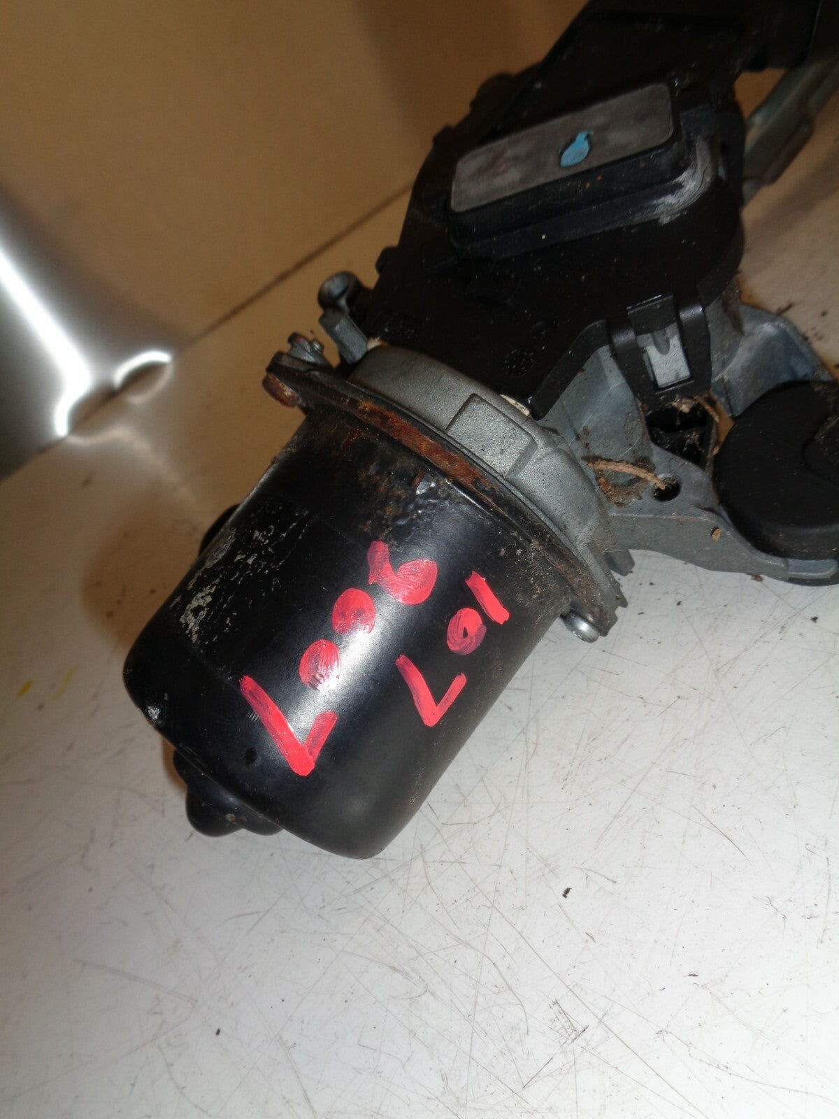 PEUGEOT 107 2007 FRONT WINDSCREEN WIPER MOTOR + LINKAGE