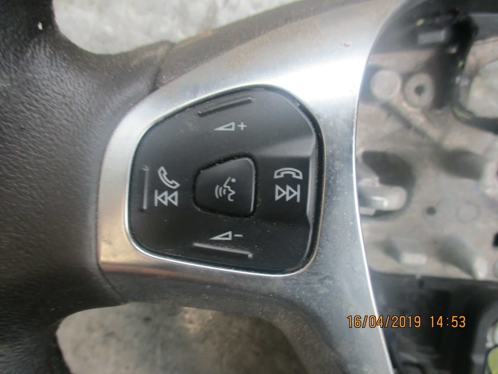 FORD TRANSIT COURIER MULTI FUNCTIONAL STEERING WHEEL ET763600CE
