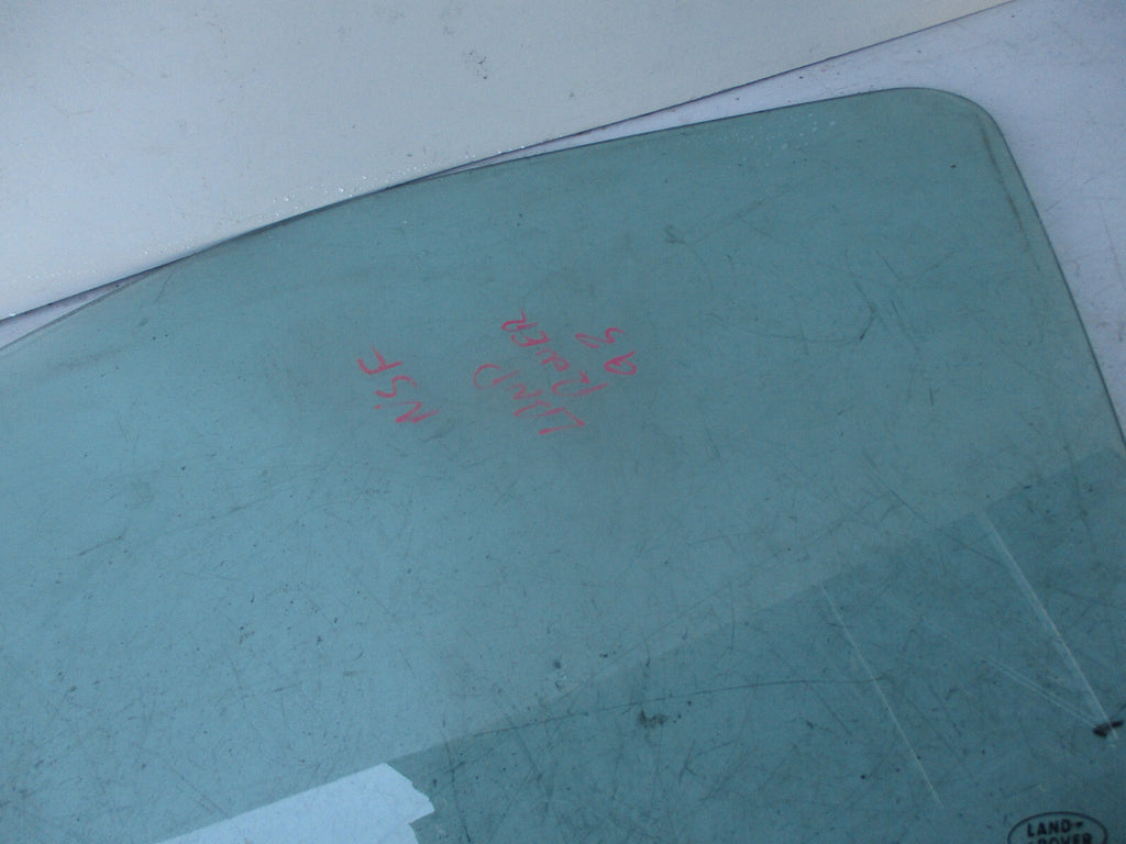 LAND ROVER 2000 NSF PASSENGER SIDE FRONT WINDOW GLASS