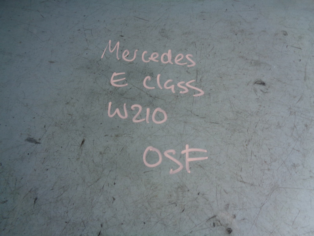 MERCEDES BENZ W210 E CLASS OSF DRIVER SIDE FRONT WINDOW GLASS