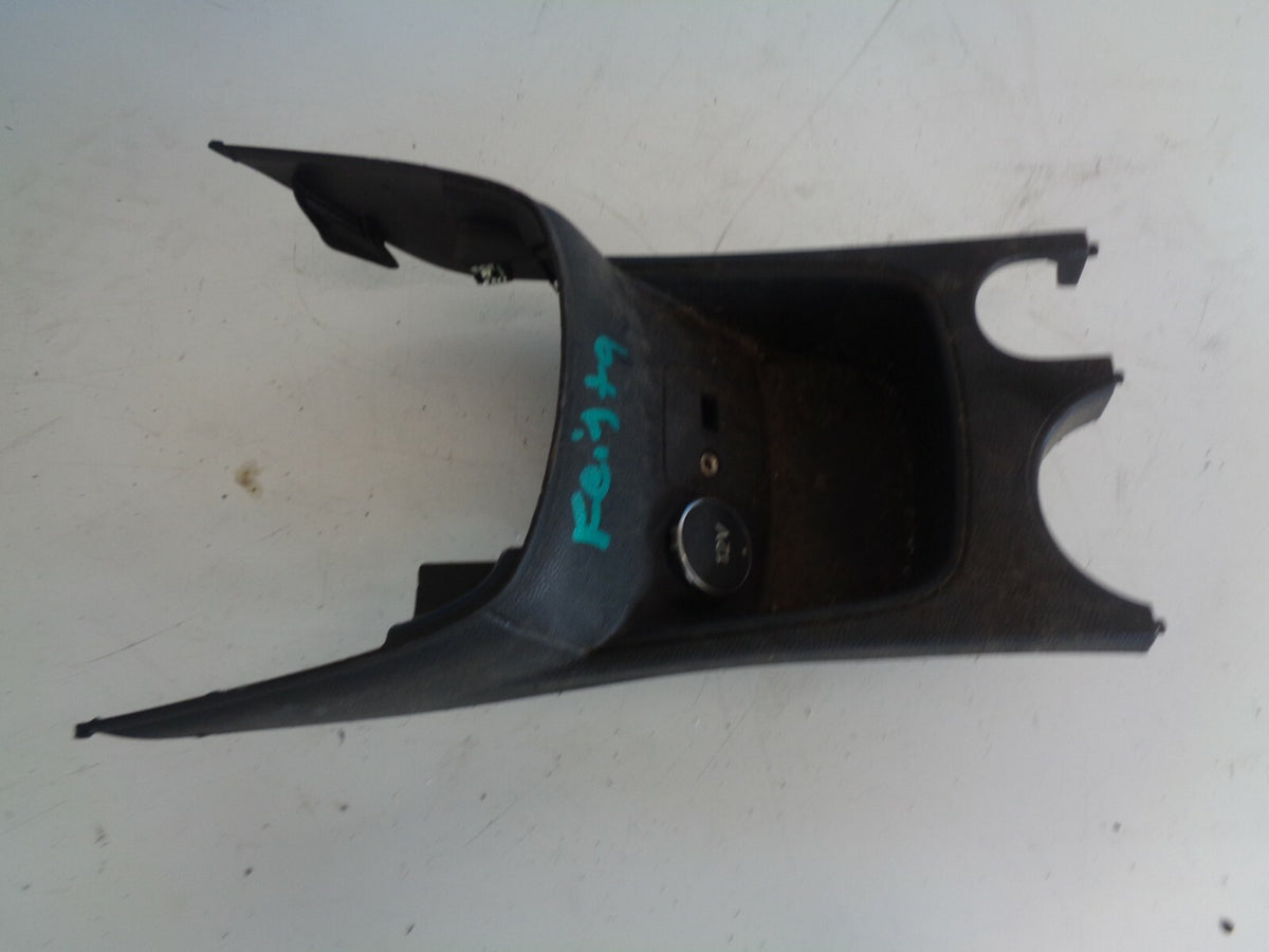 FORD FIESTA 2015 MK7 CENTRE CONSOLE PLASTIC TRIM SURROUND SOCKET C1BBA044C74B
