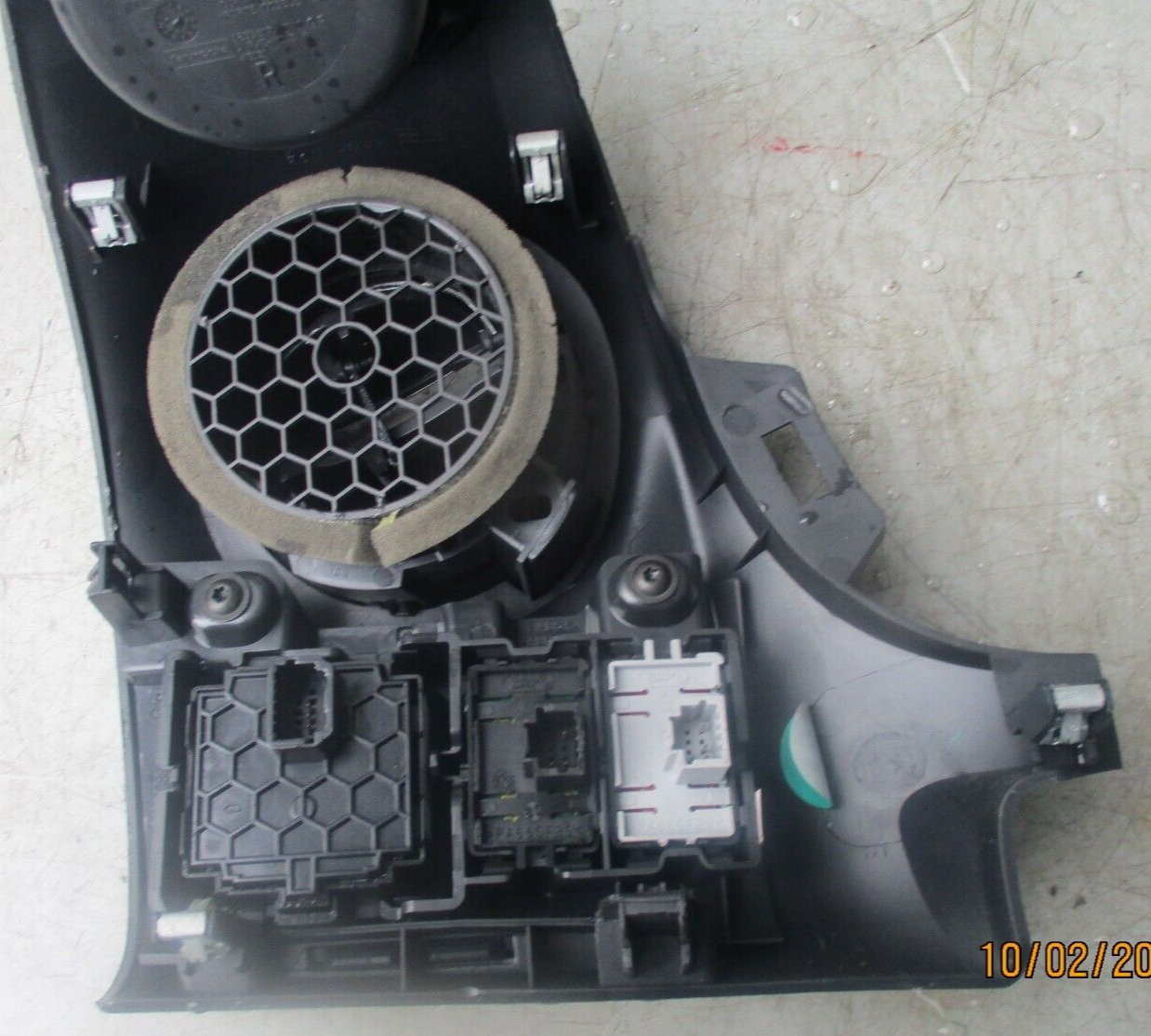 2017 VAUXHALL VIVARO CUP HOLDER AND VENT AND LIGHT SWITCHE PANNEL 93452483