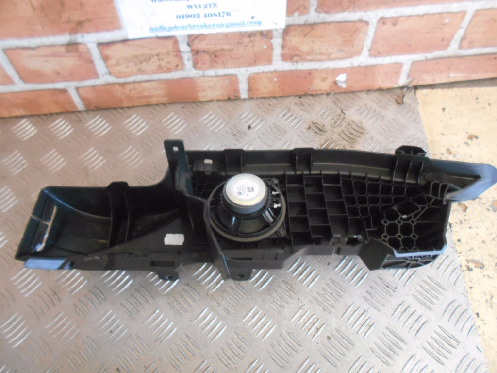 BMW 1 SERIES F20 2016 OS DRIVER SIDE REAR RIGHT PARCEL SHELF BRACKET 7221044