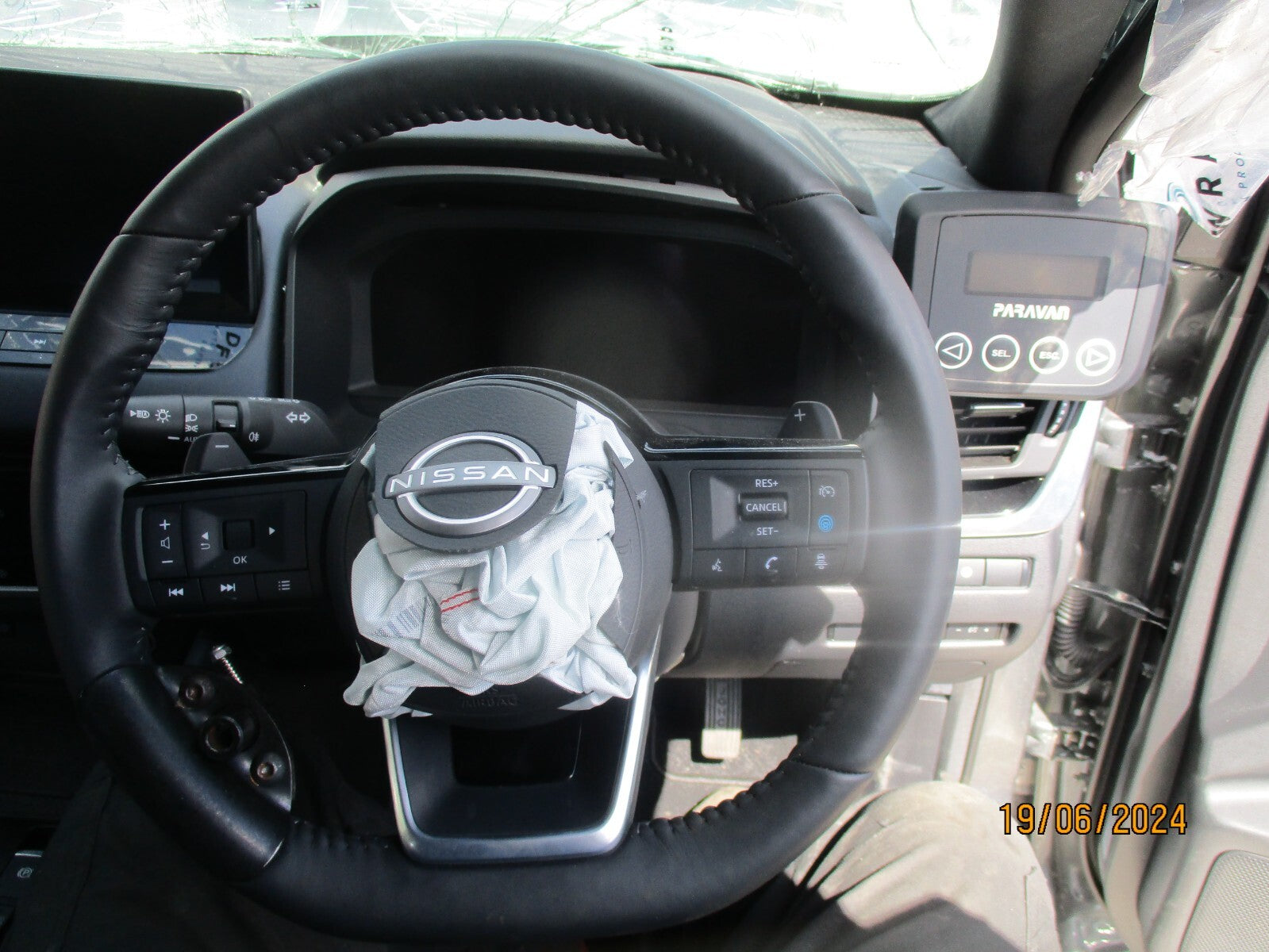 NISSAN QASHQAI J12 MK3 2023 MULTIFUNCTION LEATHER PADDLE SHIFT STEERING WHEEL
