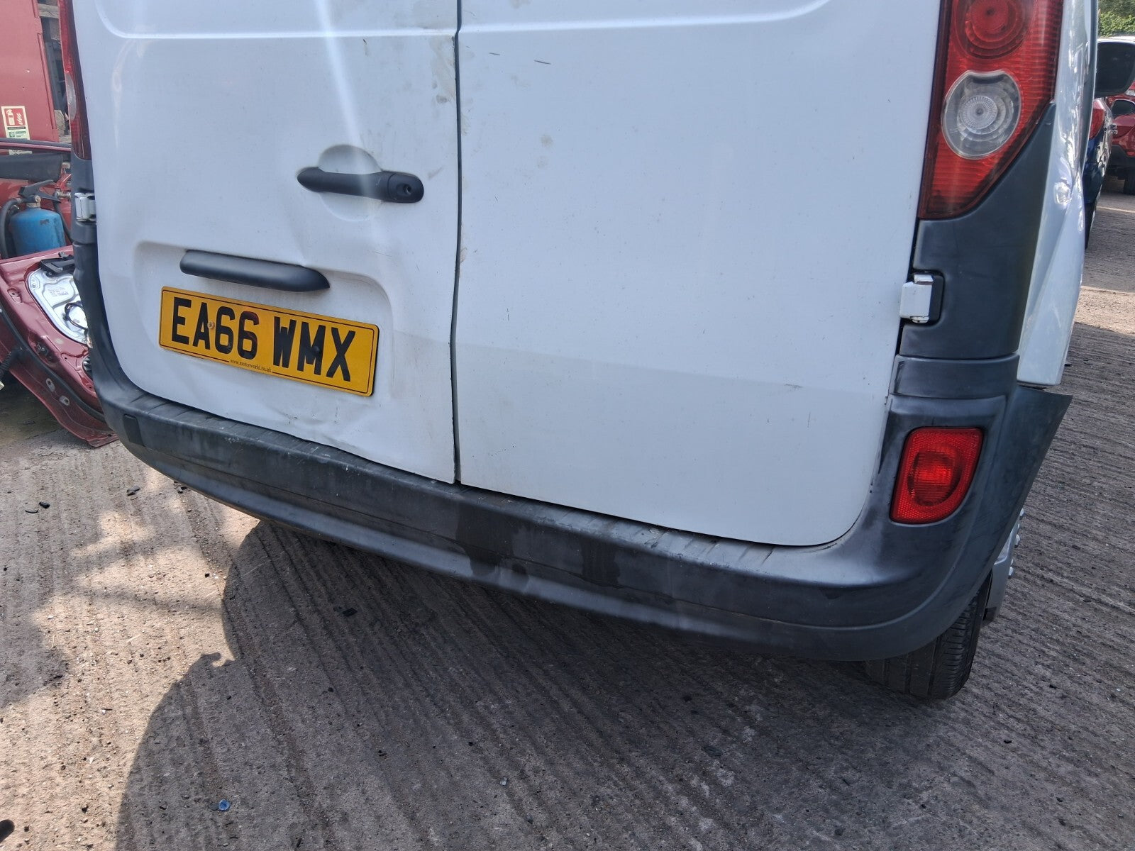 RENAULT KANGOO MK2 2010 OSR DRIVER SIDE REAR COMPLETE DOOR WHITE