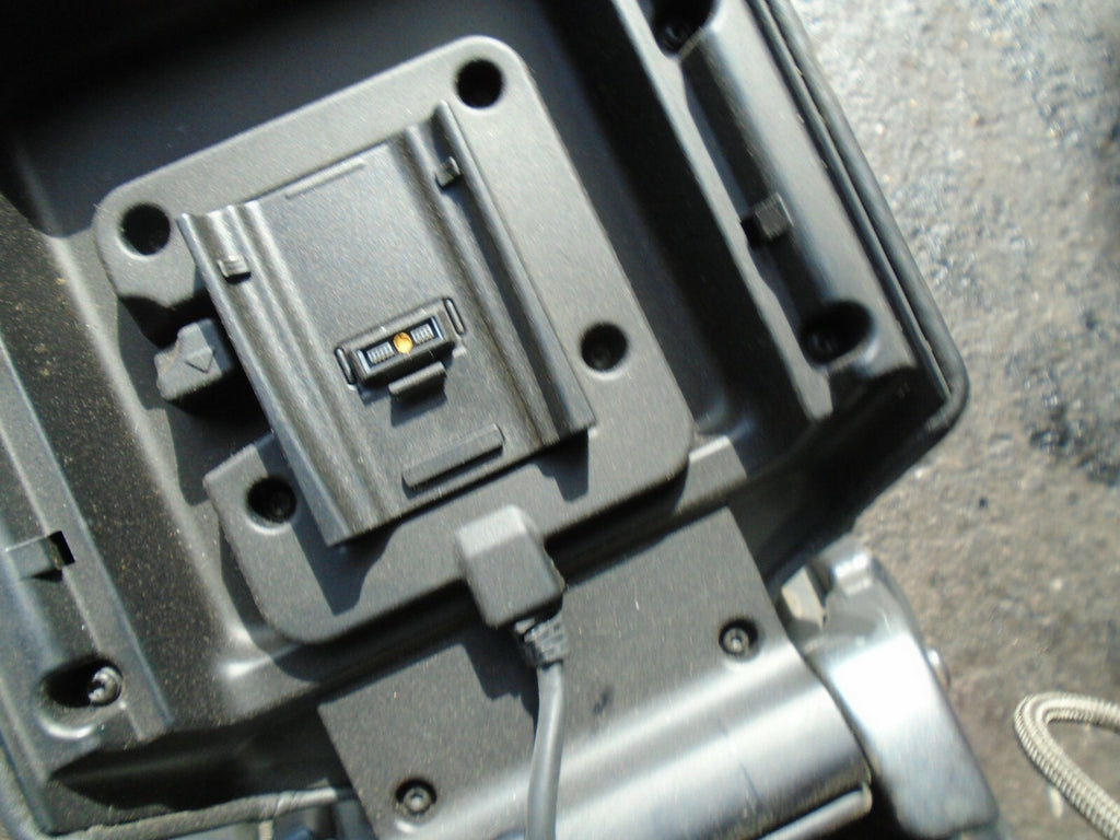 RANGE ROVER 2005 CENTRE CONSOLE WITH ARMREST