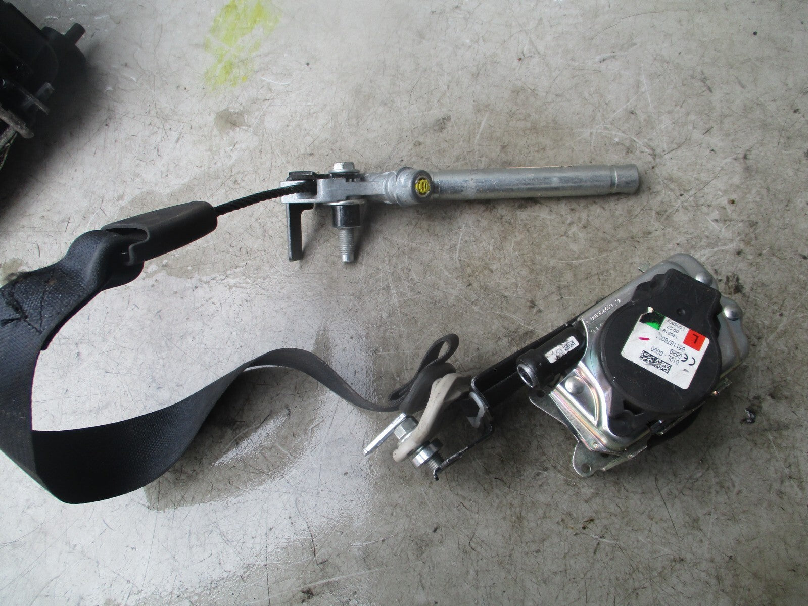 NISSAN JUKE 2020 F16 NSF PASSENGER SIDE FRONT LEFT SEAT BELT 651167600