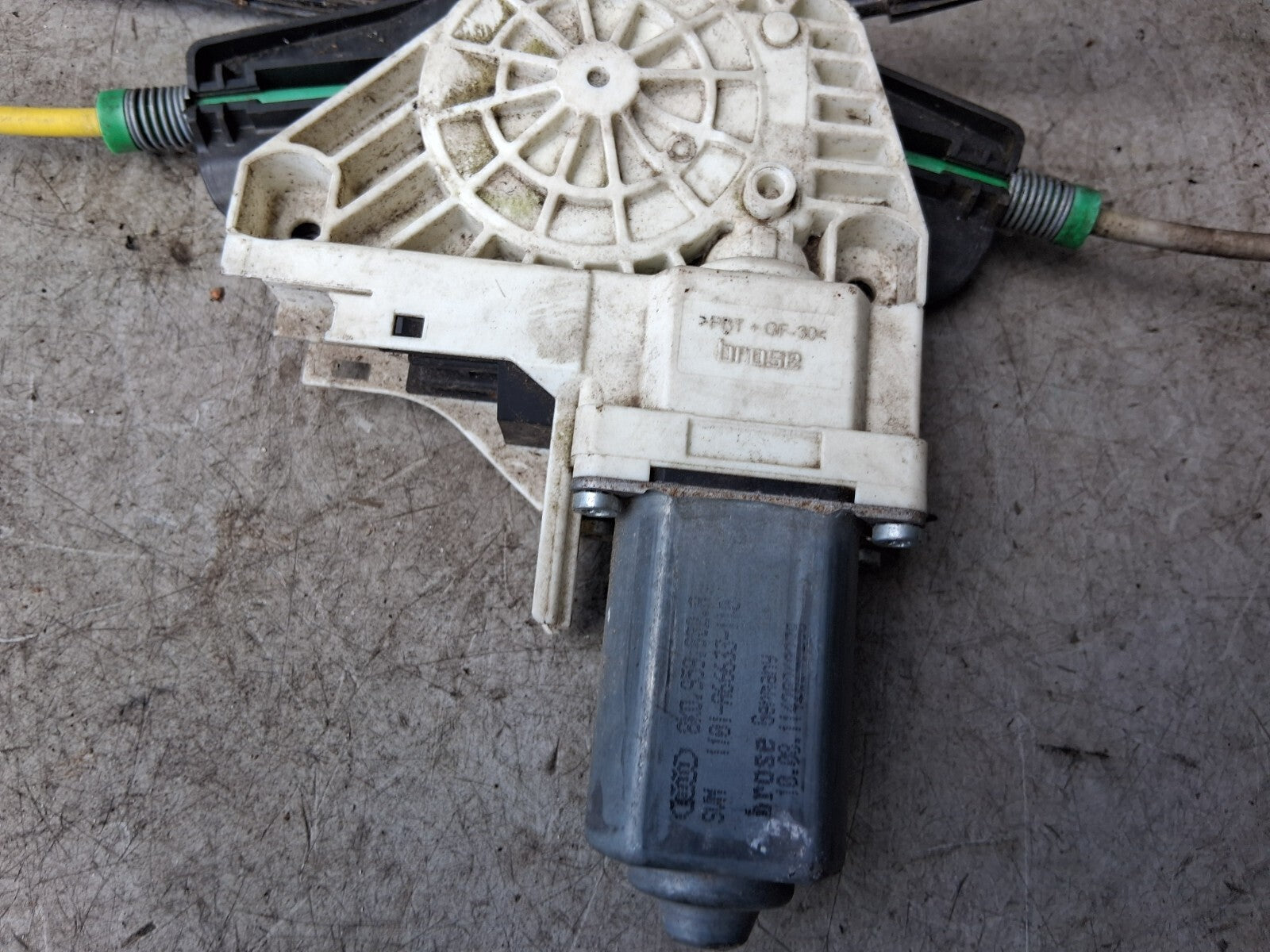 2011 AUDI A4 CENTRE OSF DRIVER SIDE FRONT WINDOW MOTOR & REGULATOR 8K0959802R