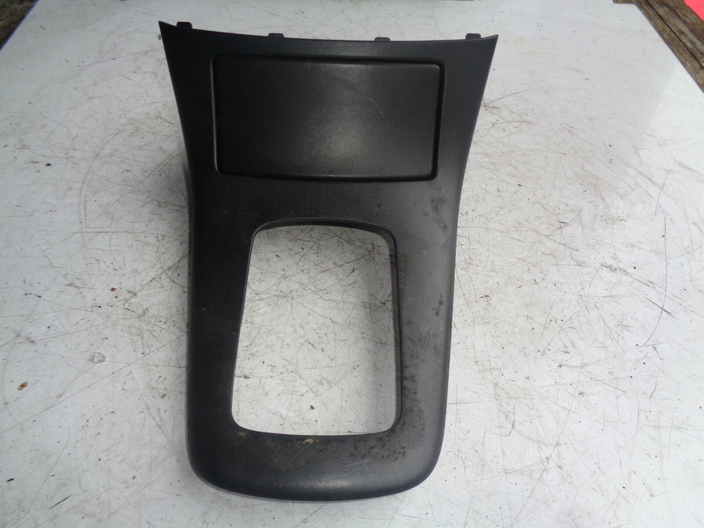 TOYOTA AVENSIS MK2 T250 2007 2.2 D4D DIESEL CENTRE CONSOLE SURROUND TRIM