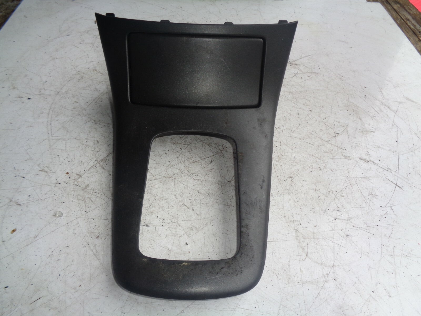 TOYOTA AVENSIS MK2 T250 2007 2.2 D4D DIESEL CENTRE CONSOLE SURROUND TRIM