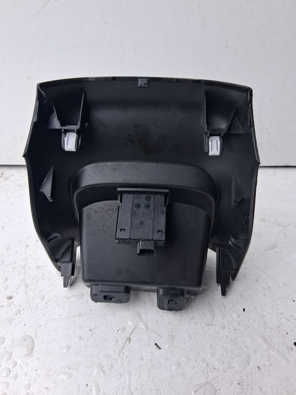 2022 ALFA ROMEO STELVIO USB CHARGING PORTS AND COVER 05220084600