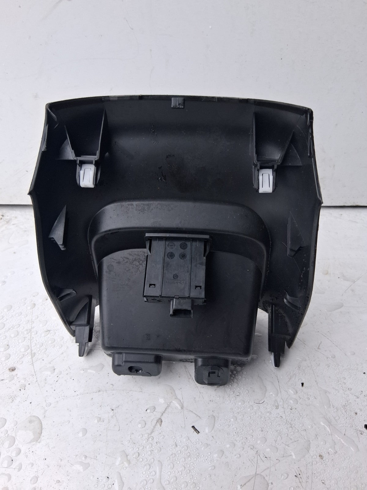 2022 ALFA ROMEO STELVIO USB CHARGING PORTS AND COVER 05220084600