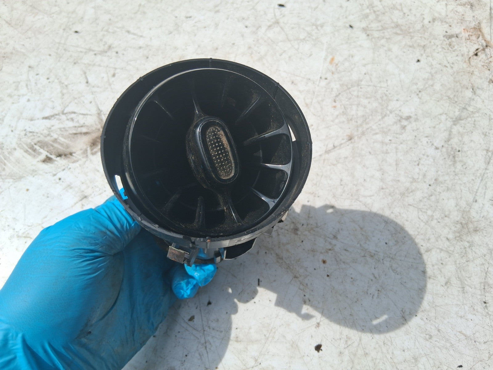 2018 MERCEDES SPRINTER W907 DASHBOARD MIDDLE AIR VENT A9108303401