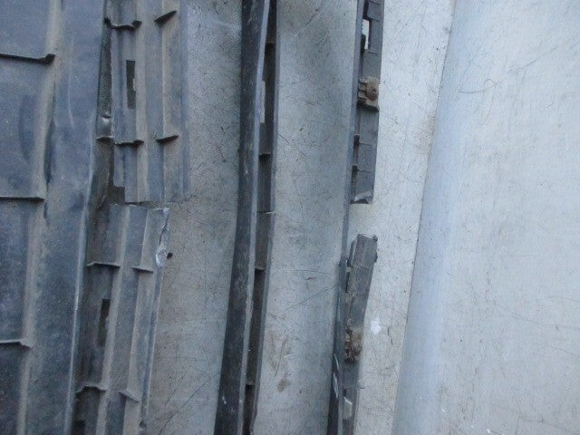 HYUNDAI IX20 2018 FRONT BUMPER RADIATOR GRILL DAMAGED