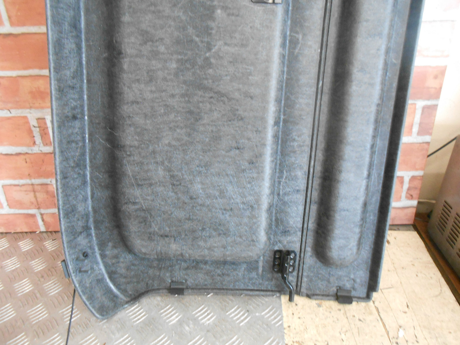 MAZDA 323 2003 5 DOOR REAR STORAGE PARCEL SHELF LOAD COVER GREY