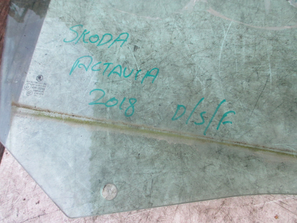 SKODA FABIA MK3 OSF DRIVER SIDE FRONT WINDOW GLASS