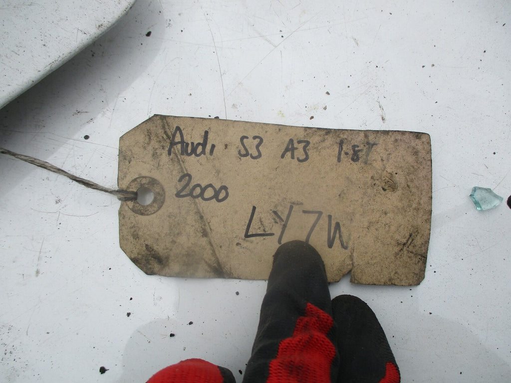 AUDI A3 1.8 TURBO 8L 2000 FUEL CAP SILVER