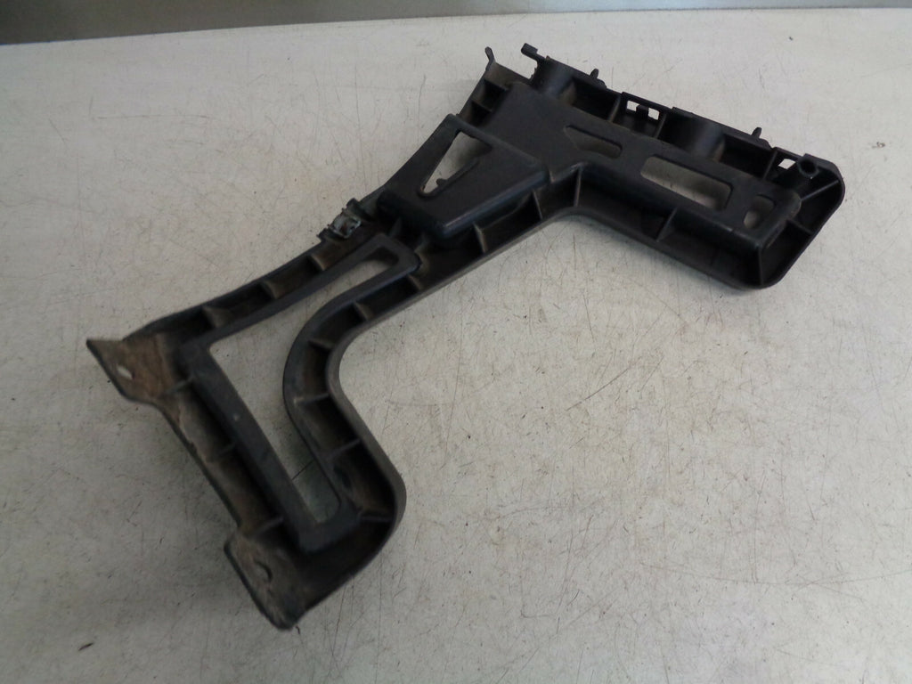 PEUGEOT 5008 MK1 REAR DRIVER SIDE BUMPER MOUNT BRACKET 9686247680