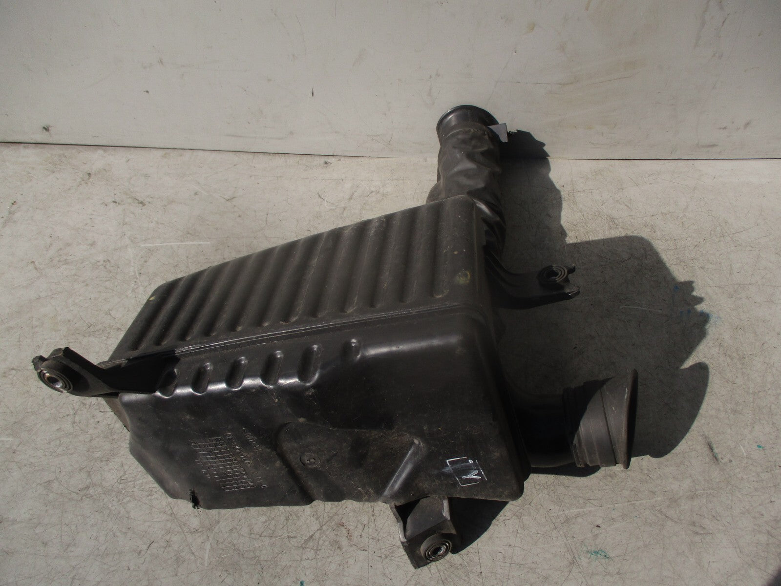 2010 VOLKSWAGEN AVEO 1.2 PETROL AIR FILTER HOUSING BOX