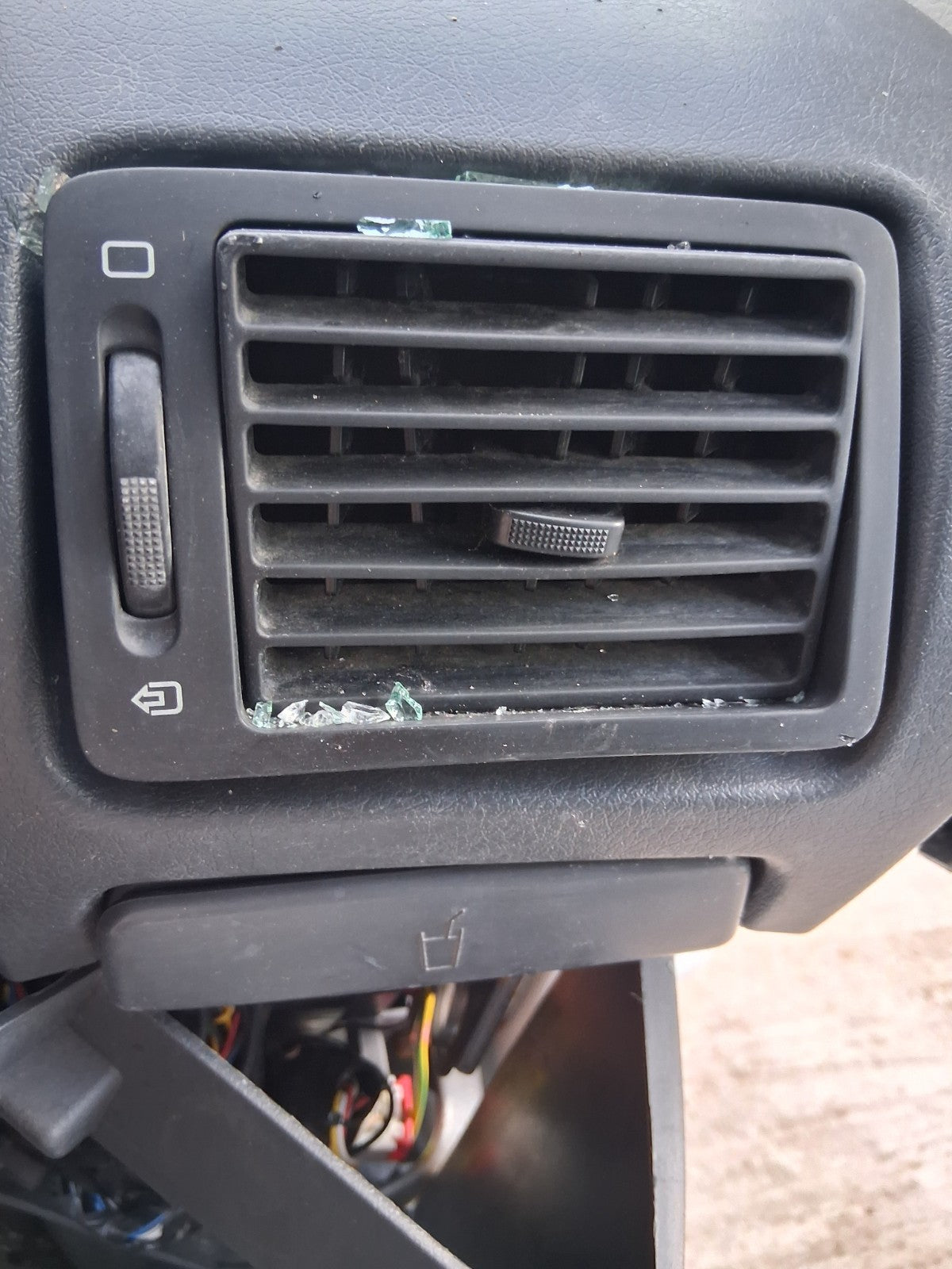 2016 CITROEN DISPATCH MK2 OSF DRIVER SIDE FRONT RIGHT AIR VENT