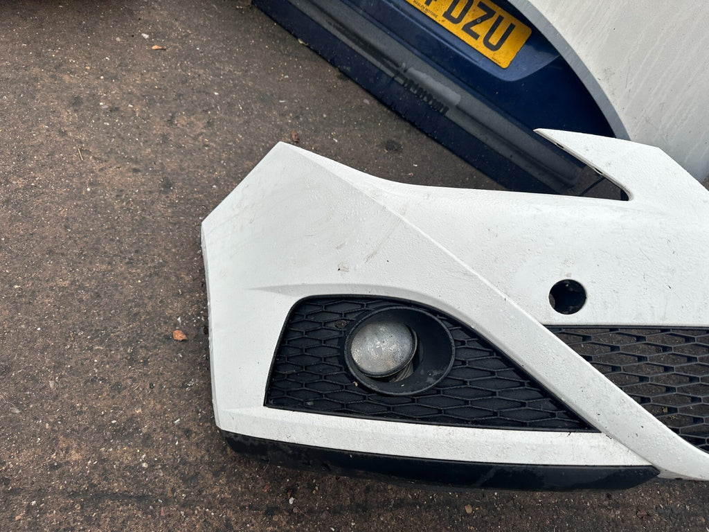 2012 SEAT IBIZA MK4 FRONT BUMPER WHITE PRE FACELIFT 6J0807221 A
