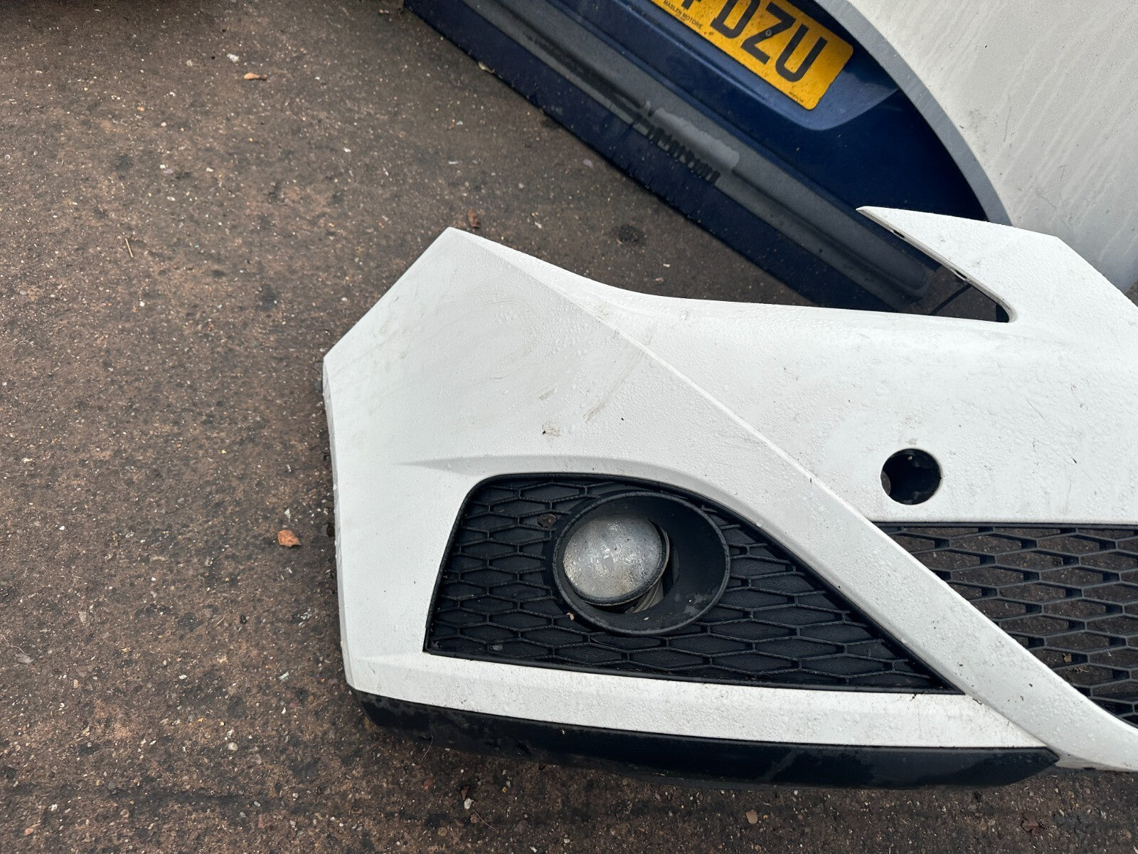2012 SEAT IBIZA MK4 FRONT BUMPER WHITE PRE FACELIFT 6J0807221 A