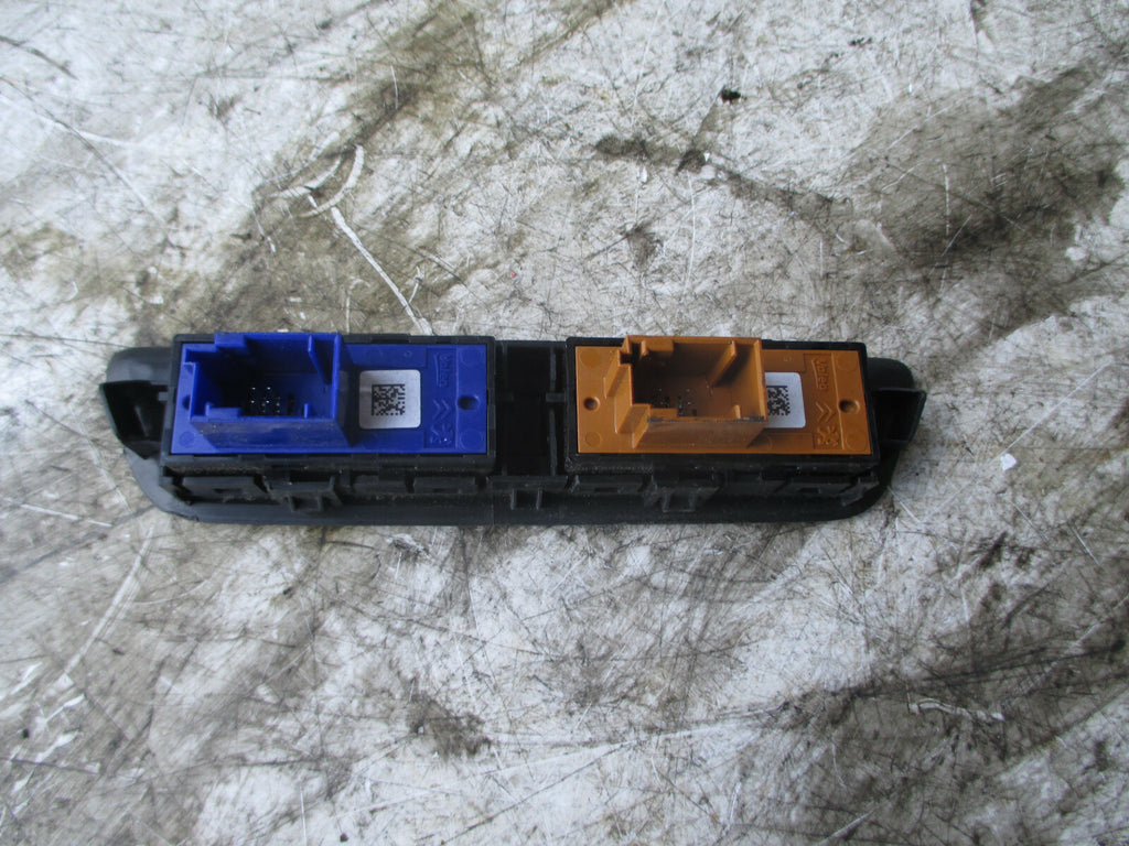PEUGEOT 208 2016 CENTRE CONSOLE ESP OFF LOCK BUTTON SWITCH PANEL ASSEMBLY STRIP