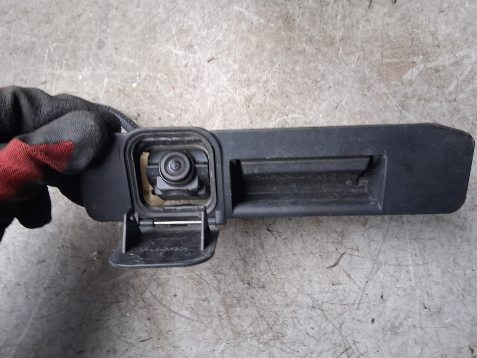 2025 MERCEDES BENZ GLA H247 REAR TAILGATE RELEASE HANDLE WITH CAMERA A0997503500
