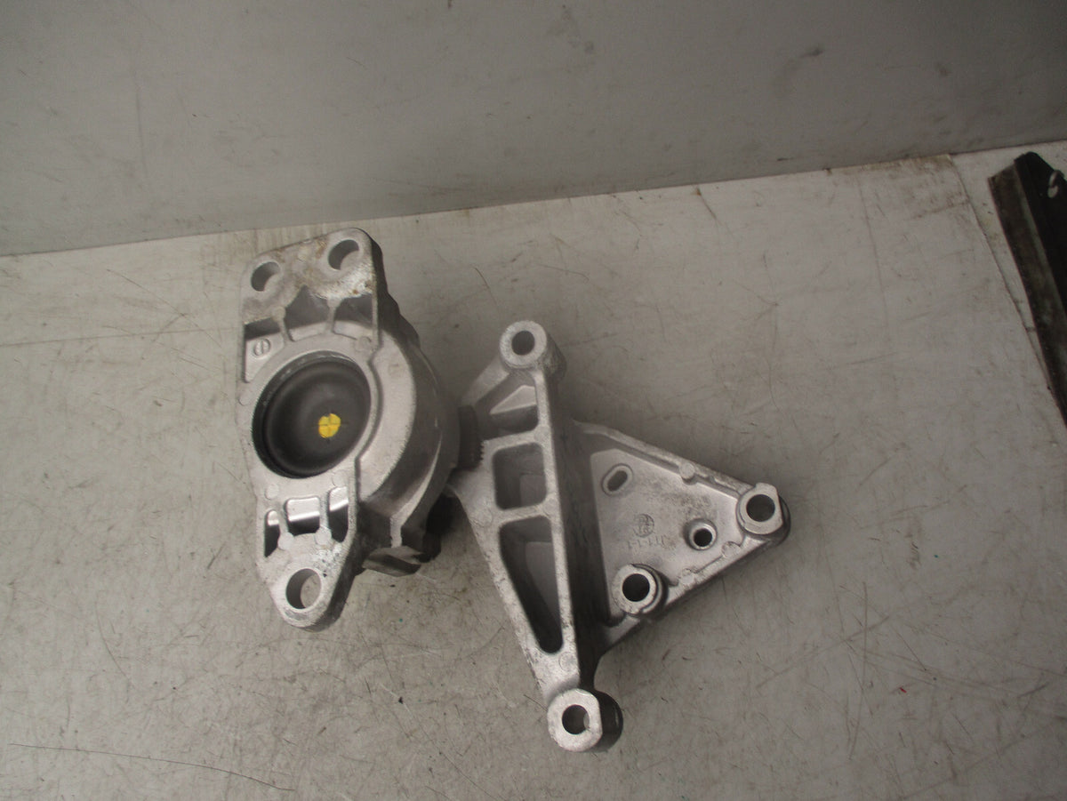 2017 NISSAN X TRAIL 1.3 PETROL OS DRIVER SIDE RIGHT ENGINE MOUNT