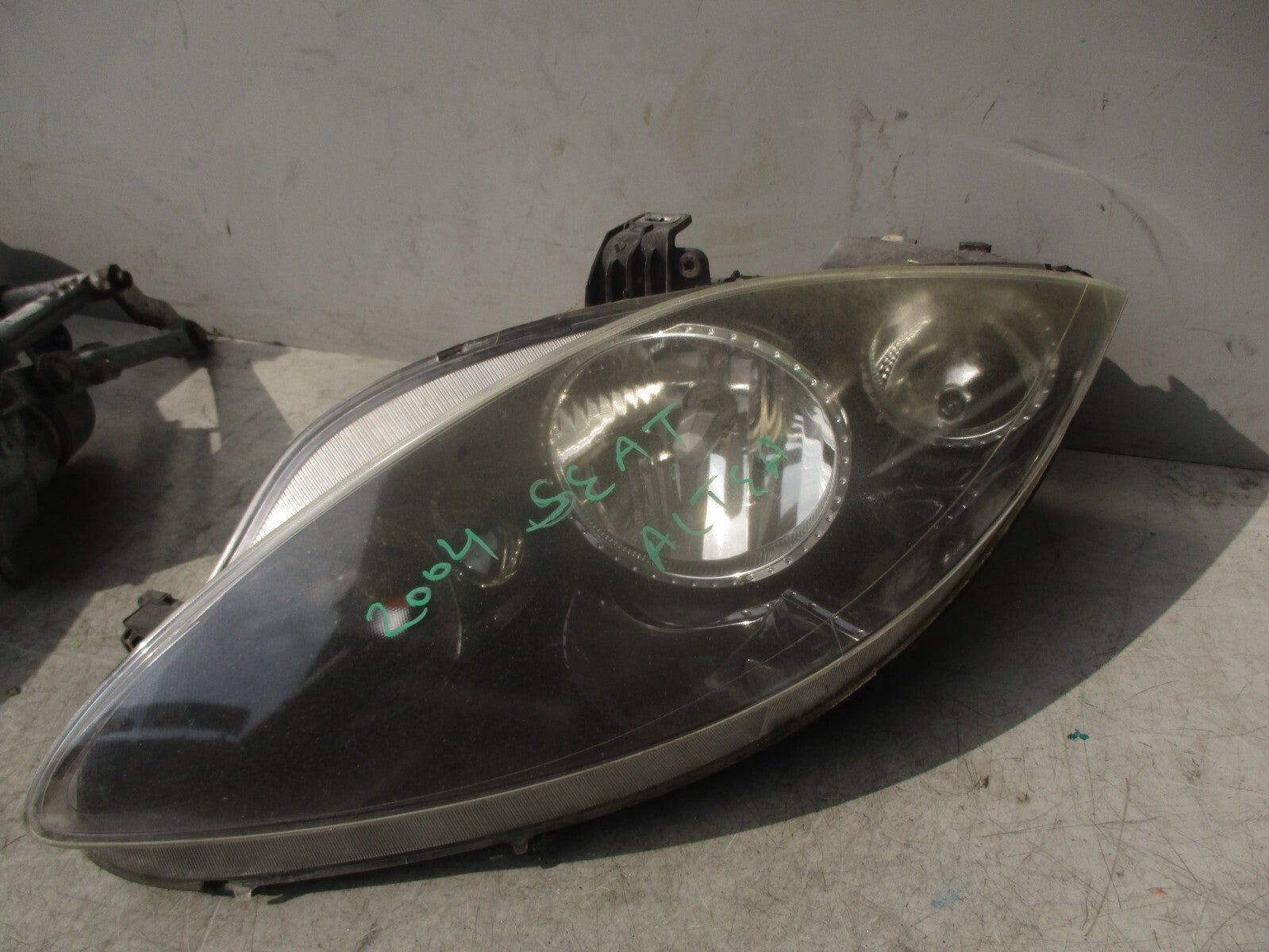 2004 SEAT ALTEA MK1 NSF PASSENGER FRONT LEFT HEADLIGHT HEAD LAMP 89309830