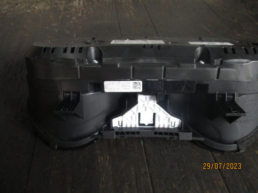 AUDI A3 2013 INSTRUMENT CLUSTER\SPEEDOMETER 8V0920960
