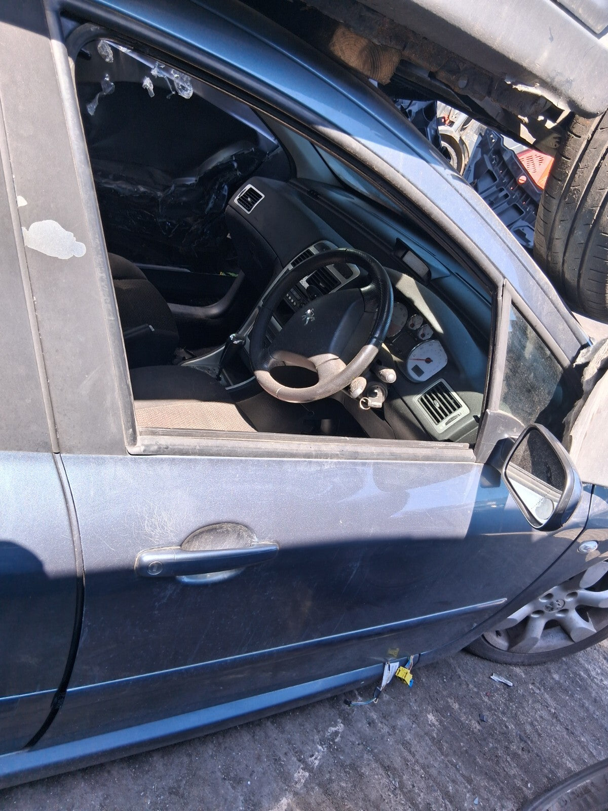2006 PEUGEOT 307 OSF DRIVER SIDE FRONT COMPLETE DOOR IRON GREY METALLIC EZWD