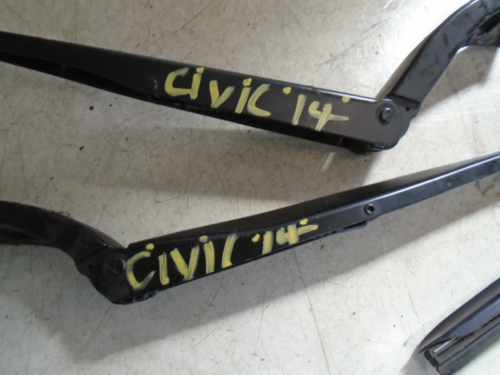 HONDA CIVIC 2014 MK9 FRONT WIPER ARMS