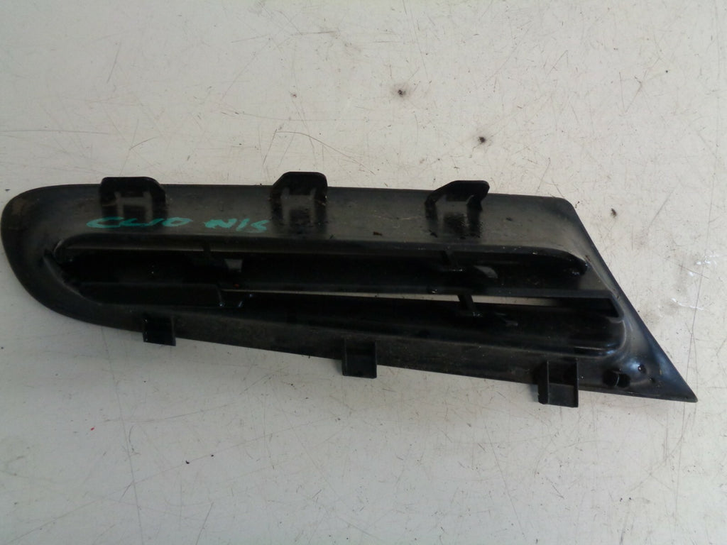 RENAULT CLIO MK3 05-09 NS FRONT PASSENGER SIDE BUMPER GRILL 1859431