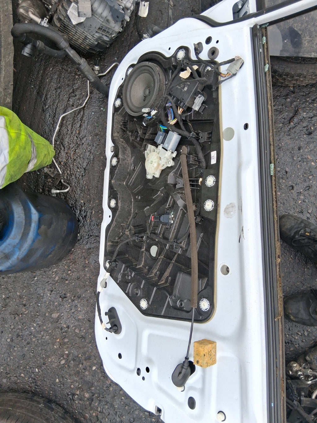 FORD FIESTA 2021 MK8 3 DOOR OSF FRONT DRIVER SIDE BARE DOOR WHITE