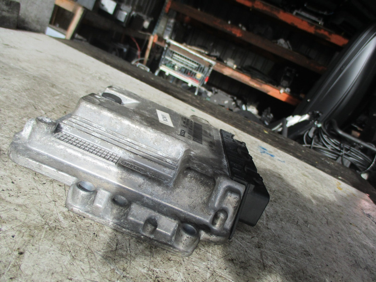 VAUXHALL VIVARO 2.0 DIESEL 2011 ENGINE CONTROL UNIT ECU 8201105714