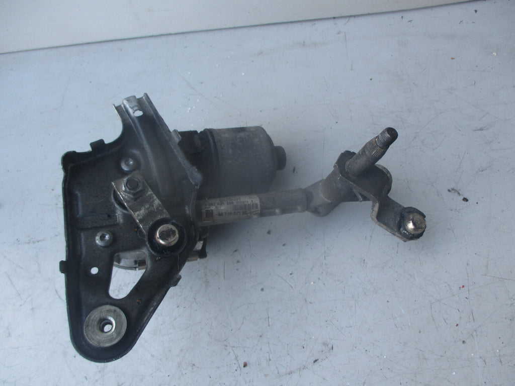 PEUGEOT 3008 2010 NS PASSENGER SIDE FRONT WIPER MOTOR 1137328459