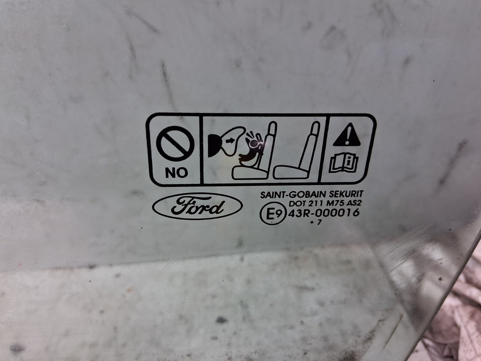 2007 FORD FOCUS MK2 NSF PASSENGER SIDE FRONT LEFT WINDOW GLASS 43R000016