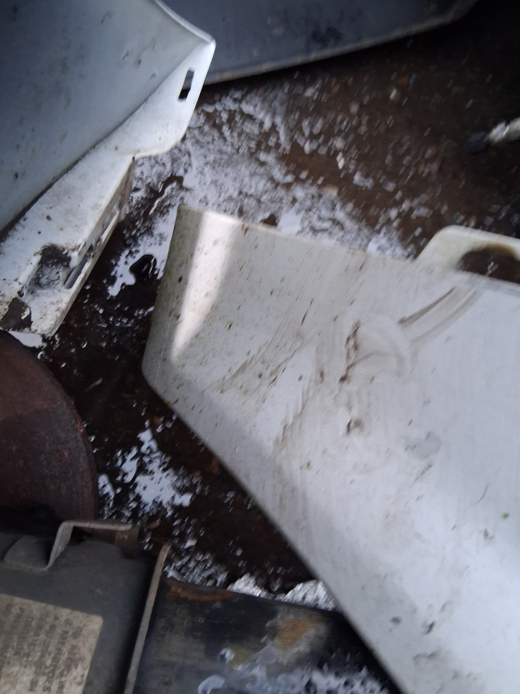 MERCEDES BENZ VITO W639 2007 OSF DRIVER SIDE FRONT WING PANEL WHITE