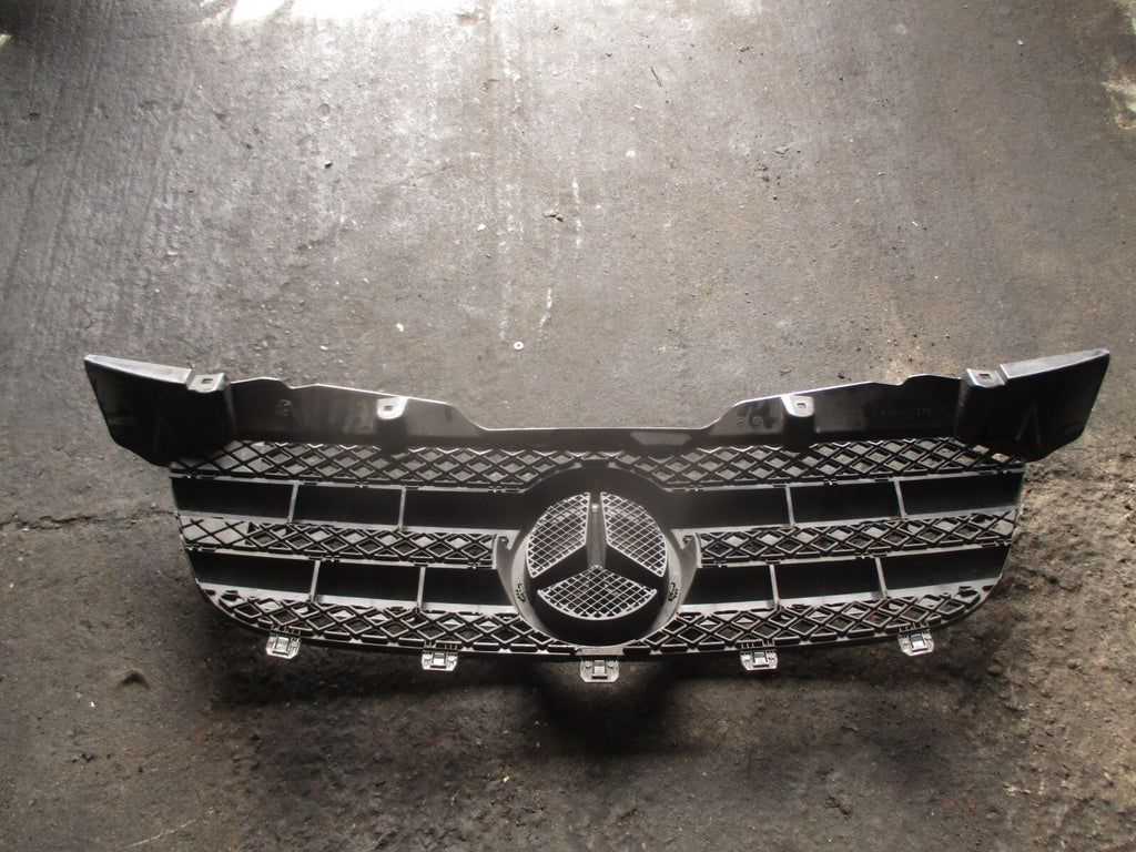 2013 MERCEDES SPRINTER W906 FRONT CENTRE GRILLE BLACK A90688003