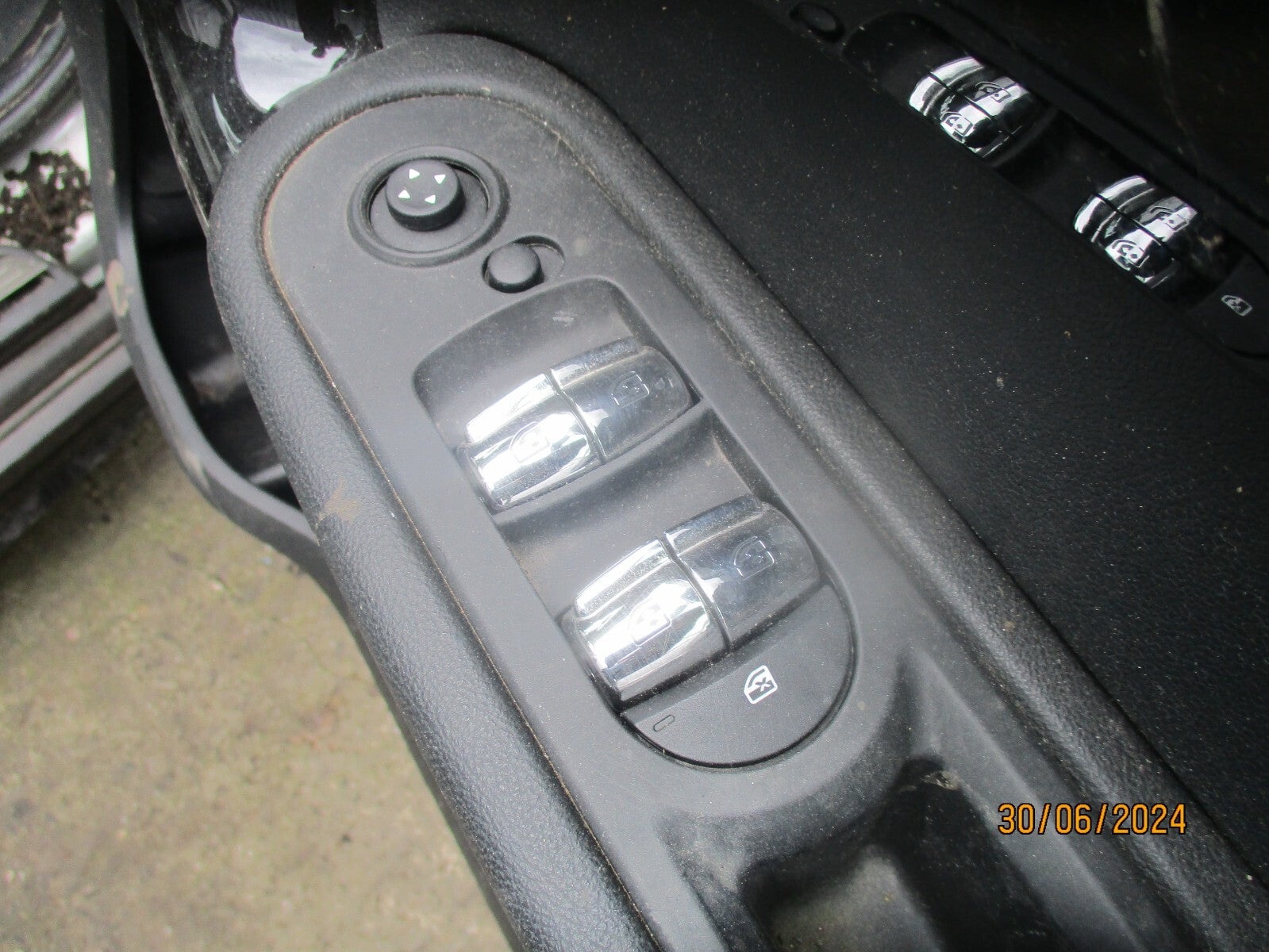 BMW MINI COUNTRYMAN F60 2021 OSF DRIVER SIDE FRONT WINDOW CONTROL SWITCH
