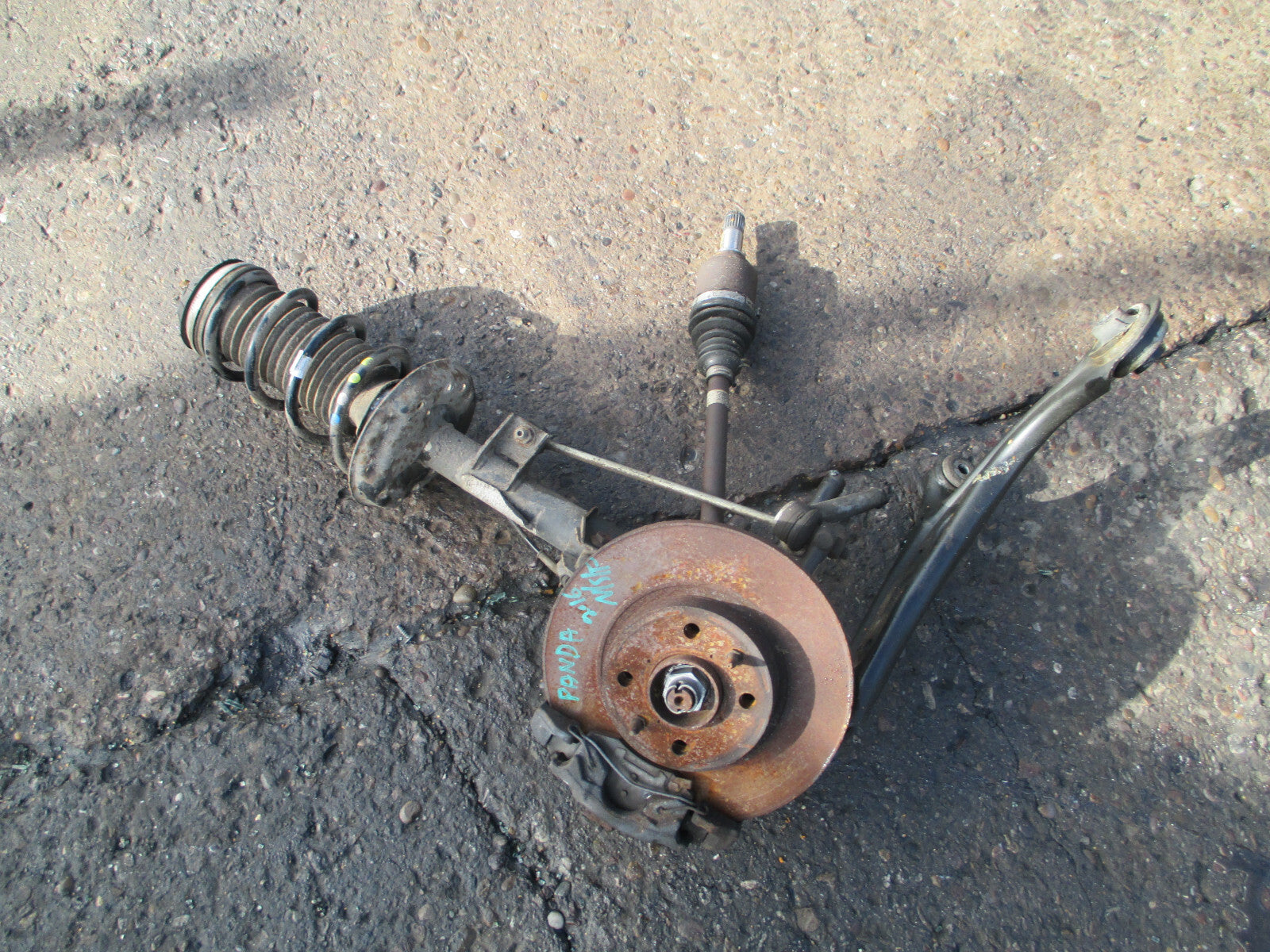 FIAT PANDA 2016 NSF PASSENGER SIDE FRONT SUPENSION HUB SPRING SHOCK CALIPER