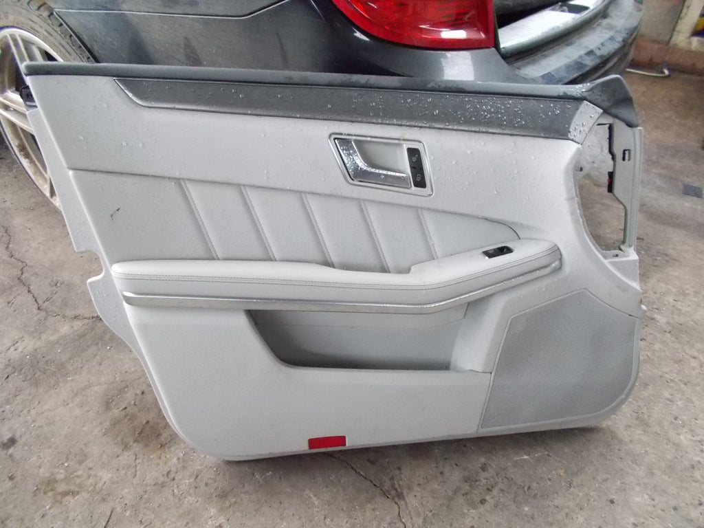 MERCEDES E CLASS W212 2016 NSF PASSENGER SIDE FRONT DOOR CARD WHITE