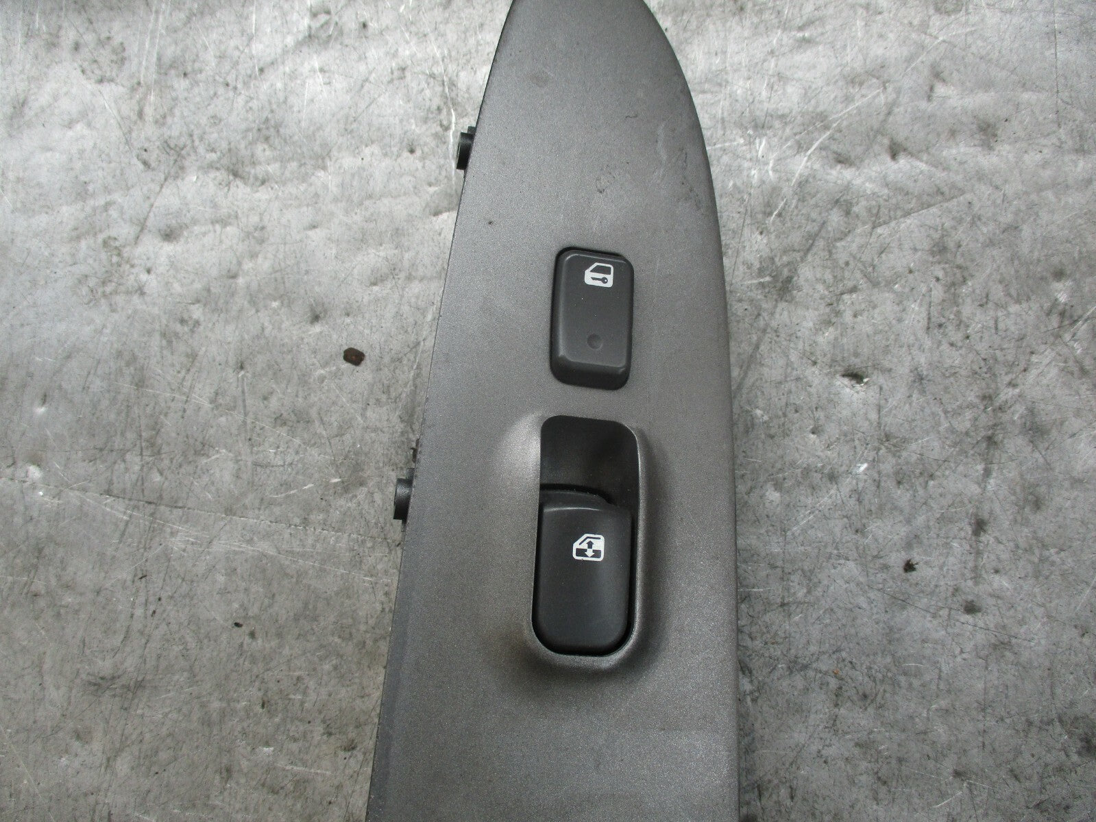KIA CARENS UN (MK2) NSF PASSENGER SIDE FRONT WINDOW SWITCHES 935751D5003W