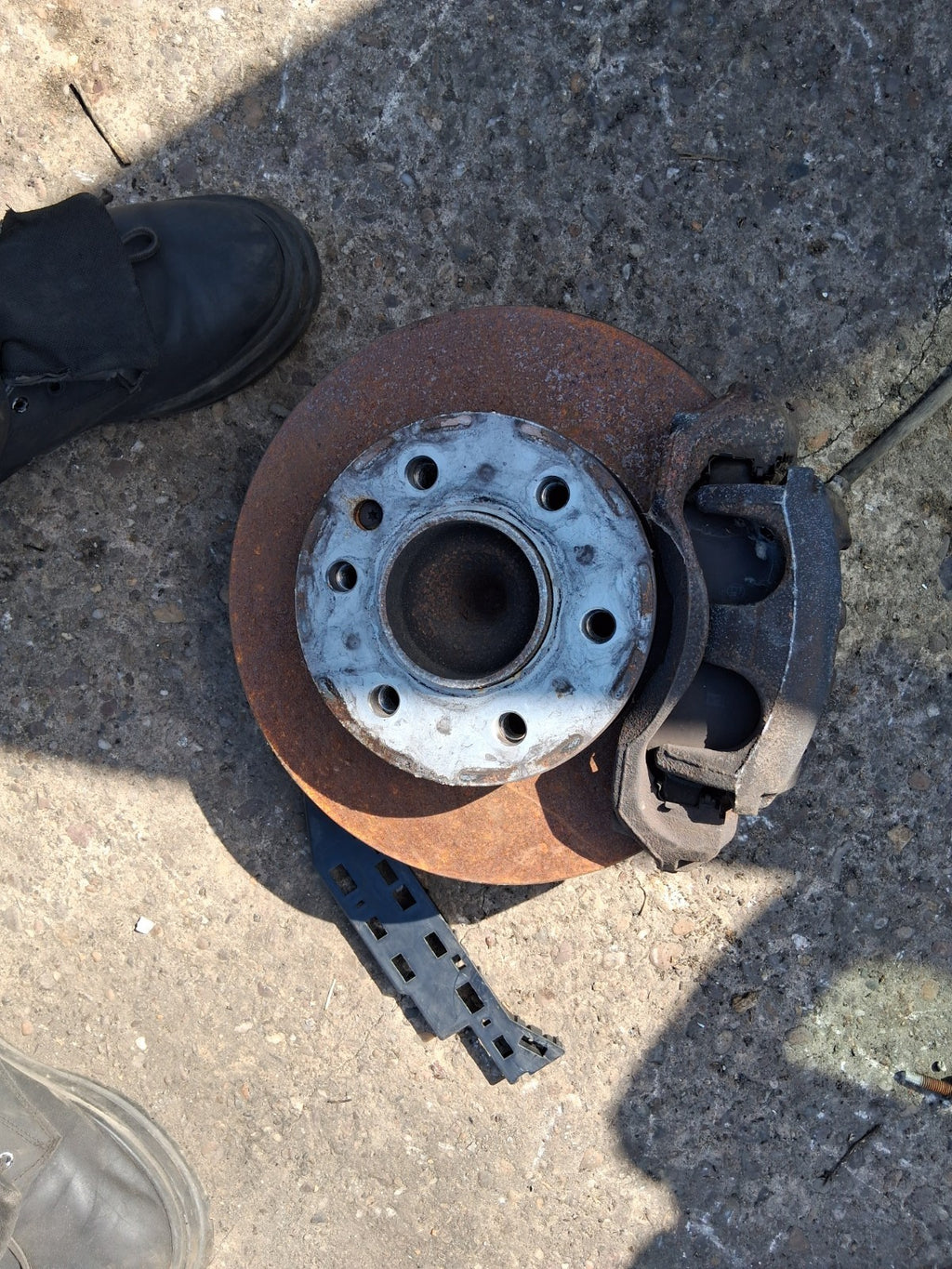 2018 MERCEDES BENZ SPRINTER W907 NSF PASSENGER FRONT LEFT HUB BRAKE CALIPER