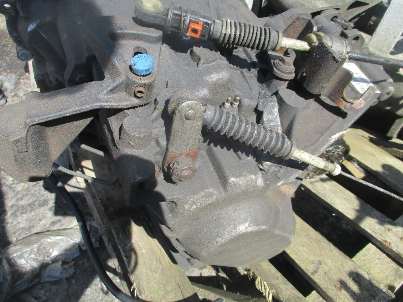 2002 VOLVO S60 2.4 DIESEL MANUAL GEARBOX P9482300